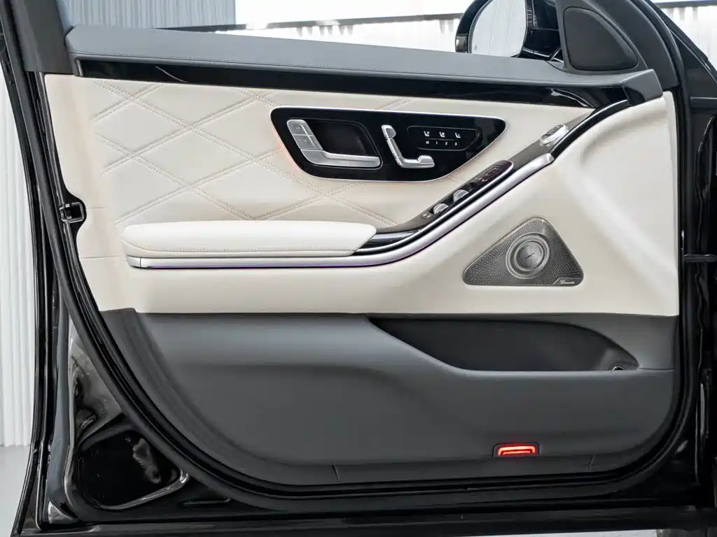 Mercedes-Benz S-Class — миниатюра 22