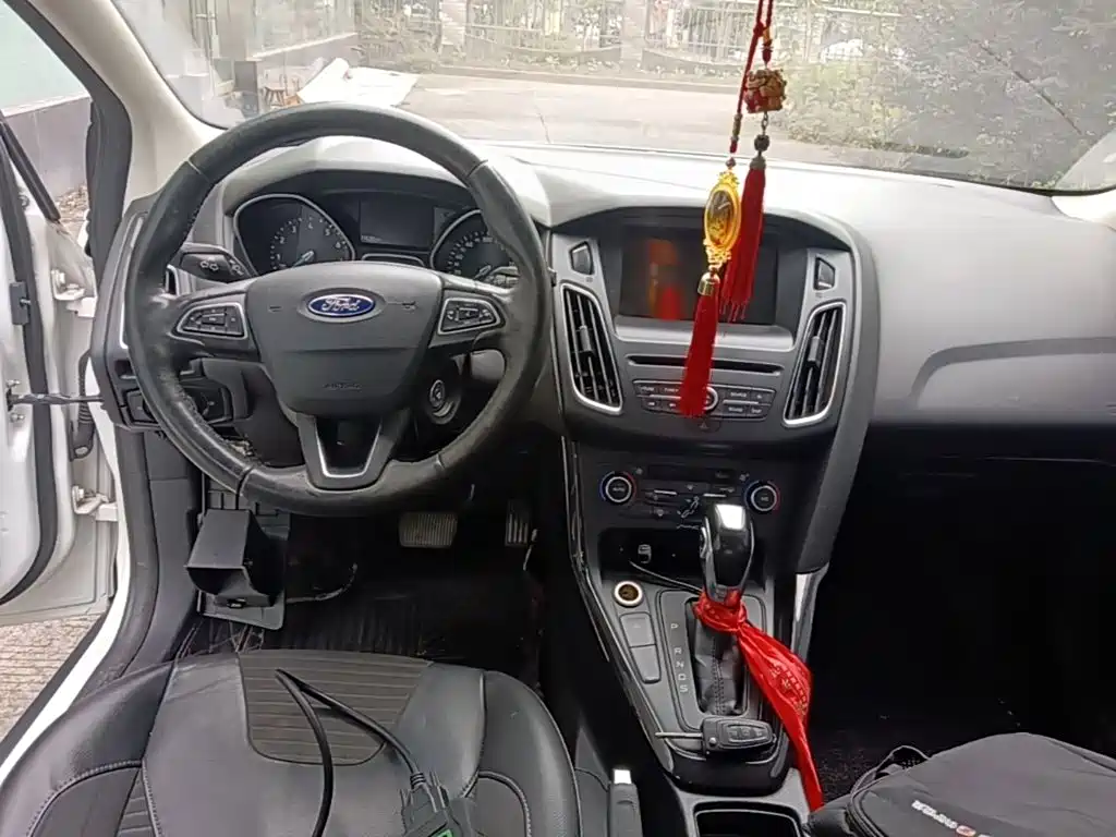 Ford Focus — миниатюра 10