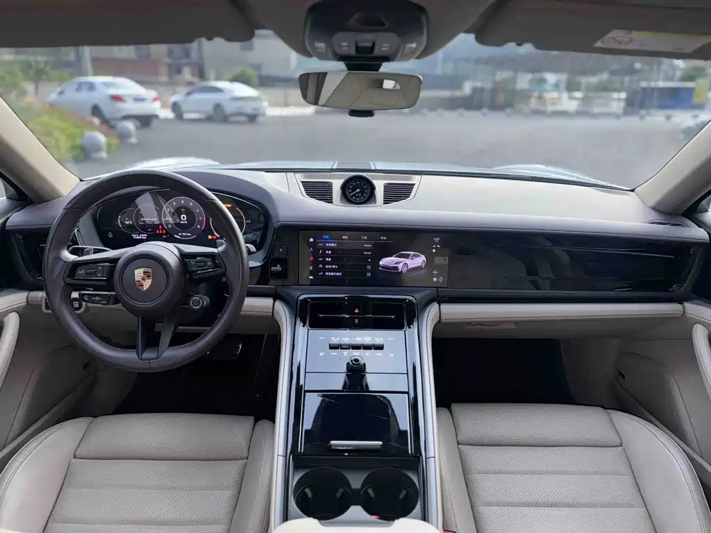 Porsche Panamera — миниатюра 8