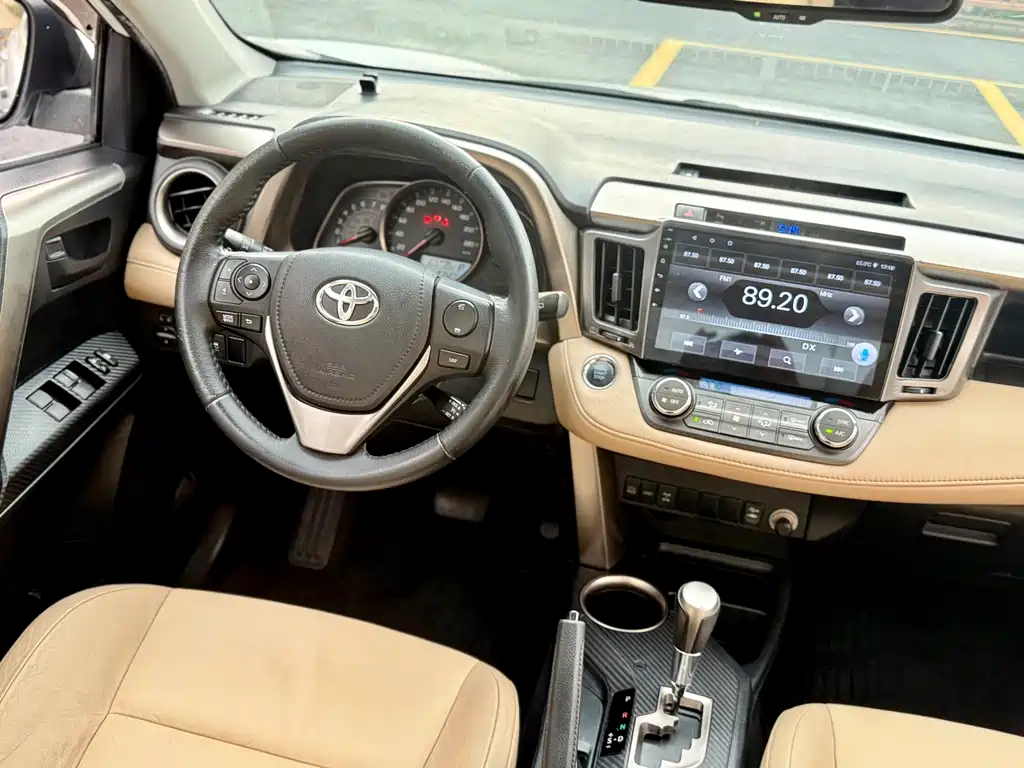Toyota RAV4 — миниатюра 19