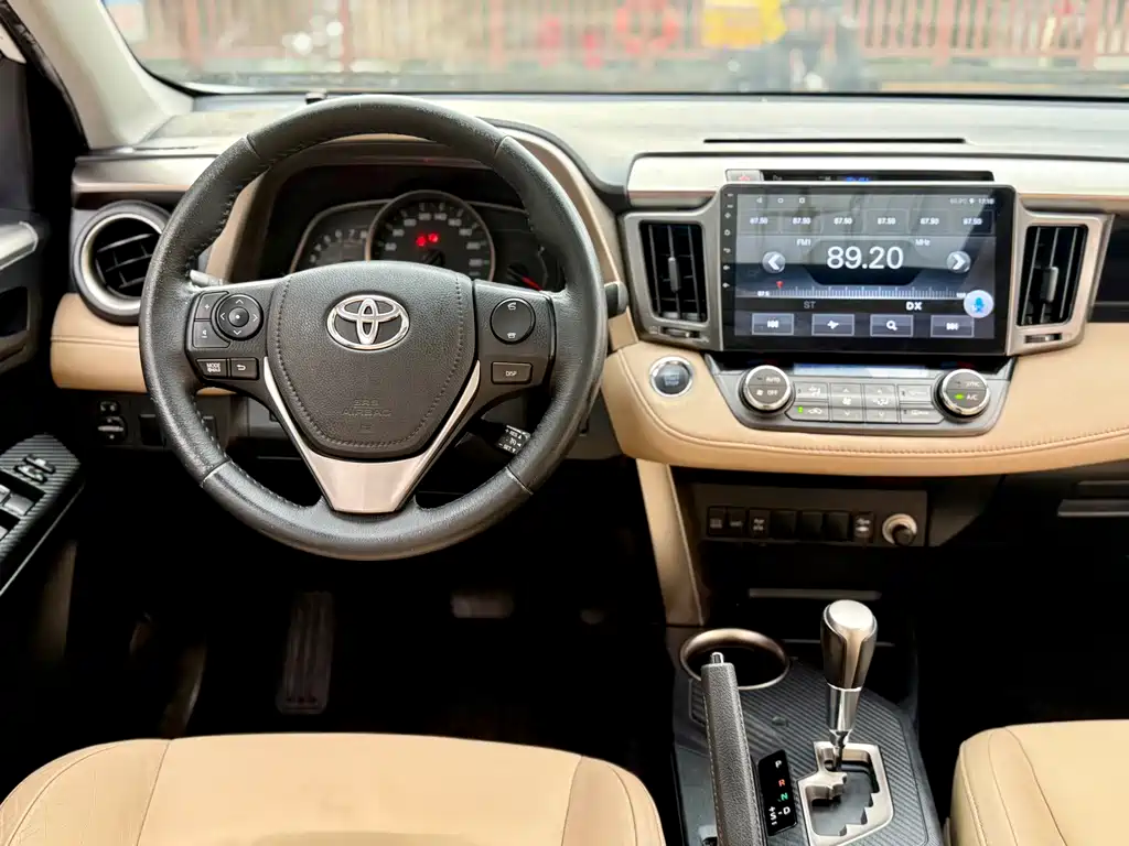 Toyota RAV4 — миниатюра 20