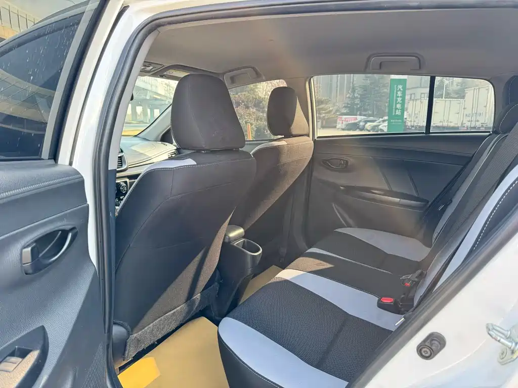 TOYOTA YARIS L ZHIXUAN