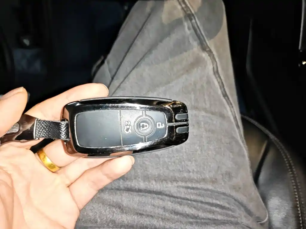 Ford Explorer — миниатюра 9