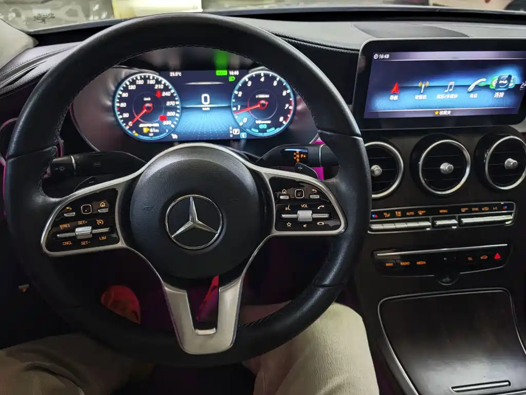 Mercedes-Benz C-Class — миниатюра 13