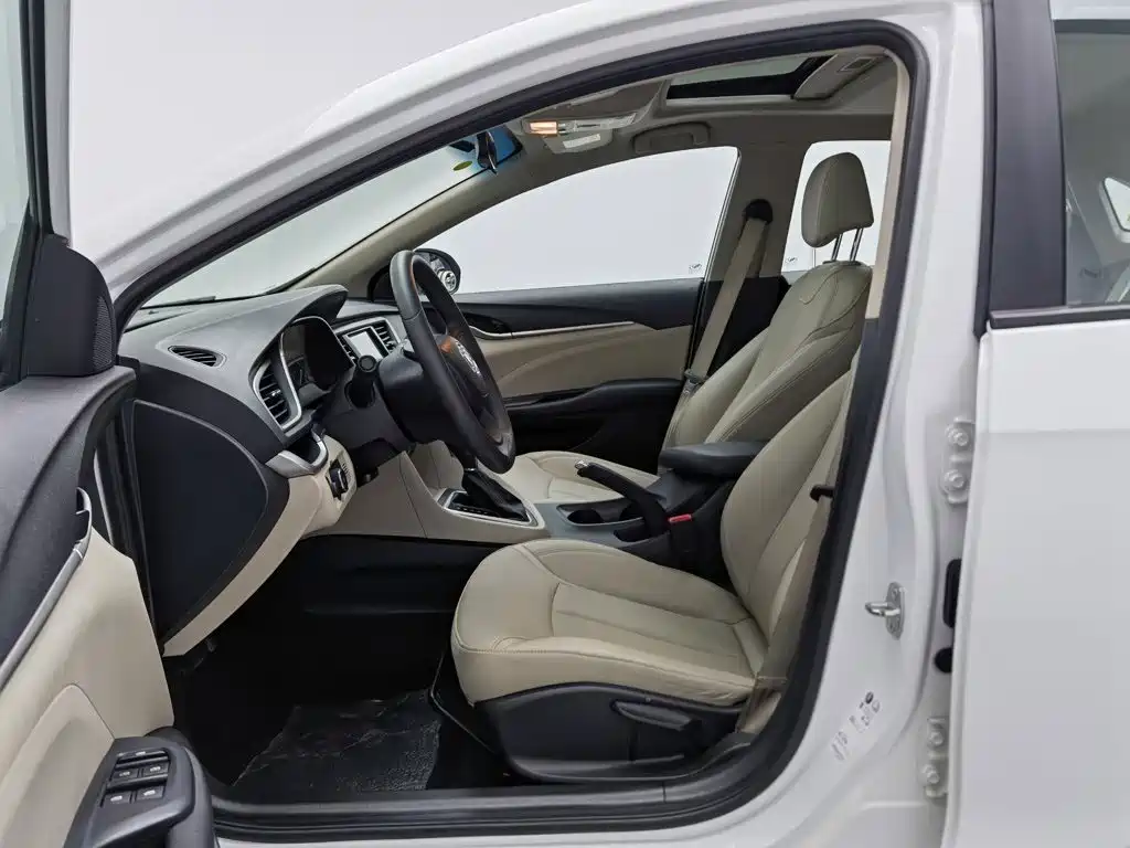 Buick Excelle — миниатюра 10