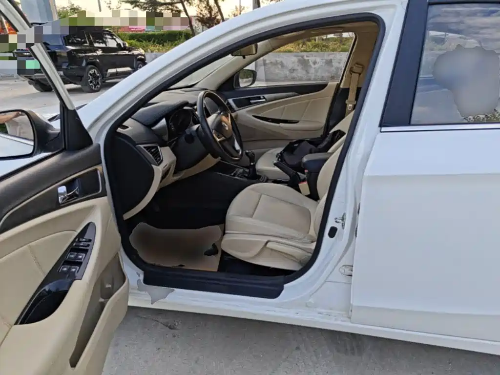 Changan Eado — миниатюра 15