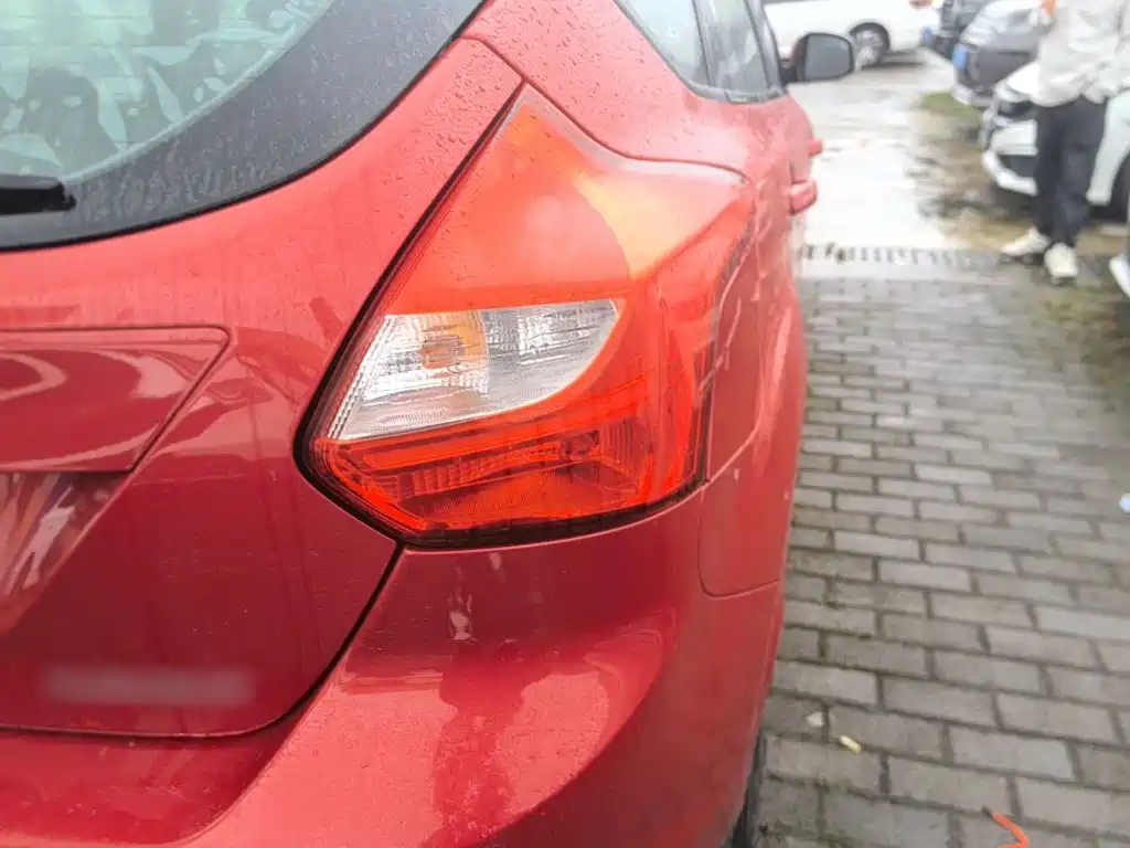 Ford Focus — миниатюра 8