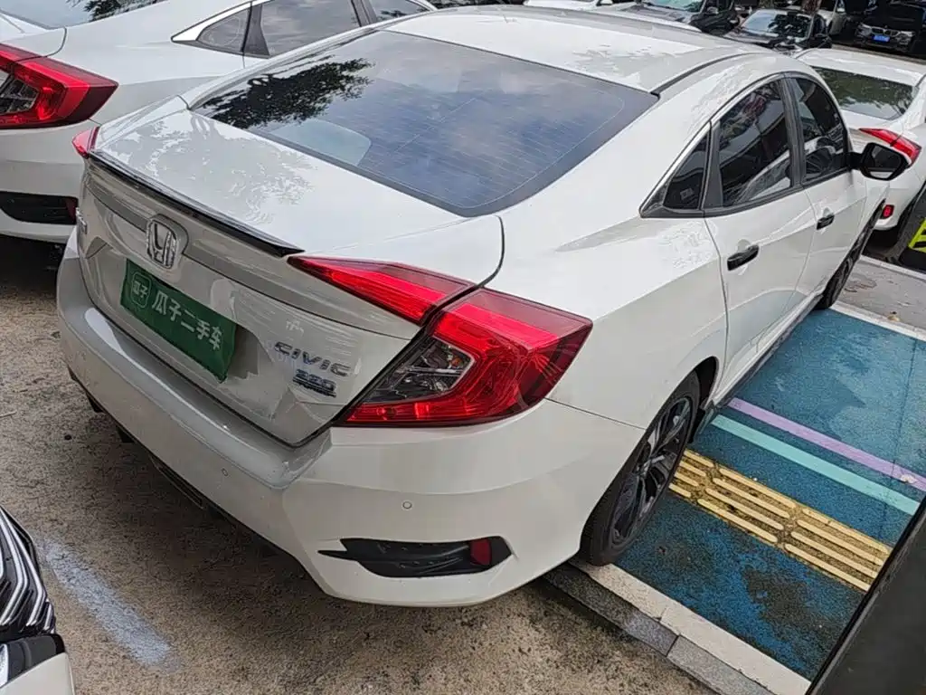 Honda Civic — миниатюра 7