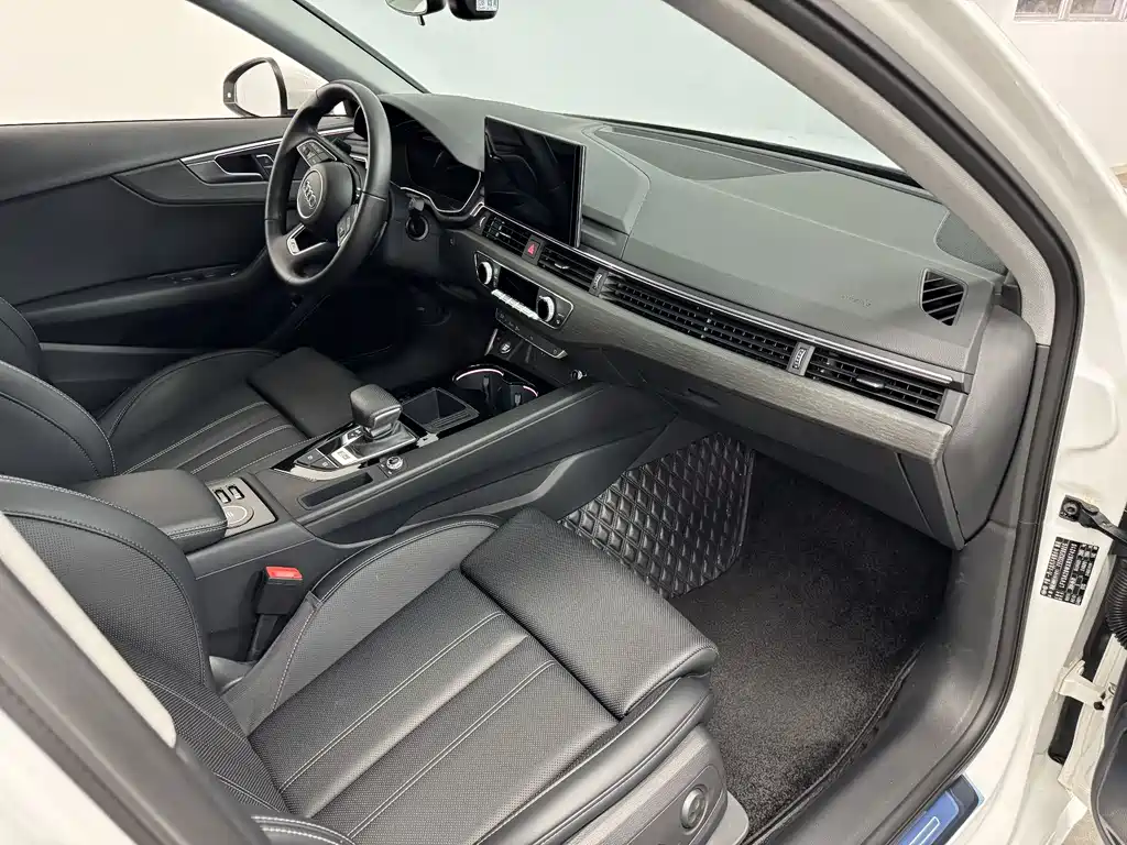 Audi A4L — миниатюра 16