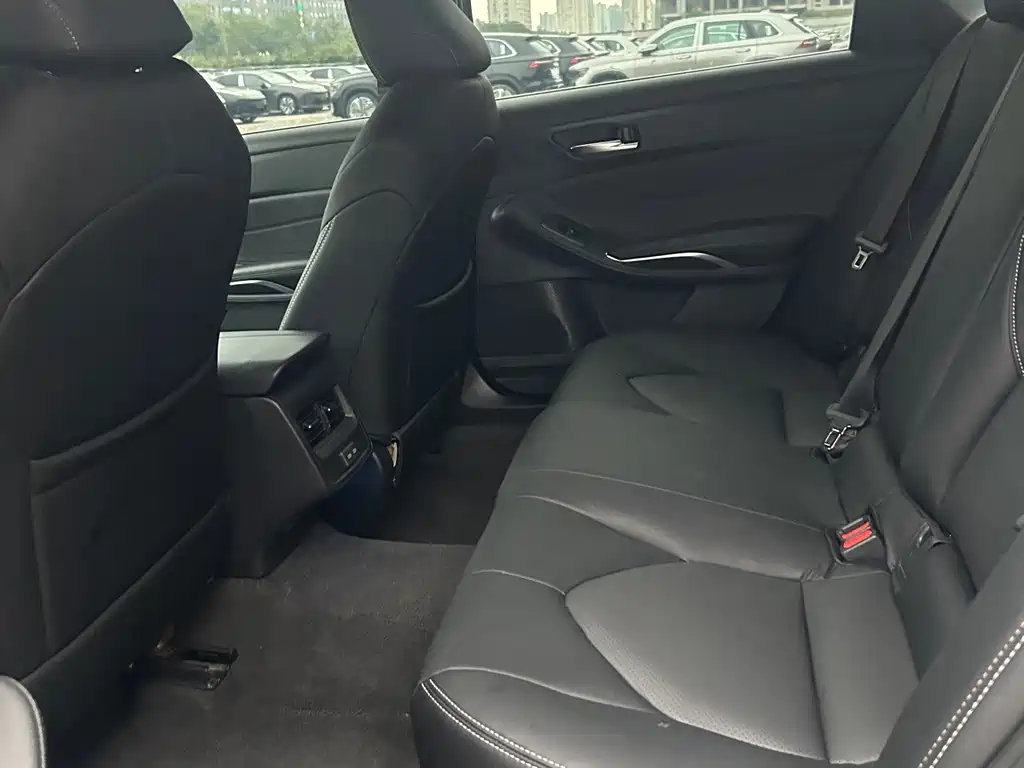 Toyota Avalon — миниатюра 5