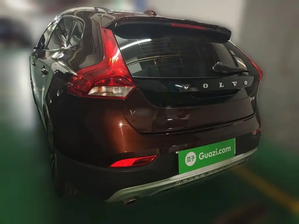 Volvo V40 — миниатюра 25