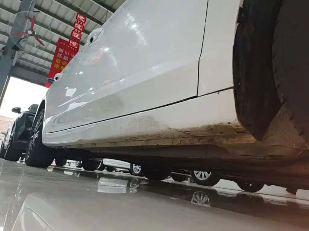 Roewe i5 — миниатюра 21