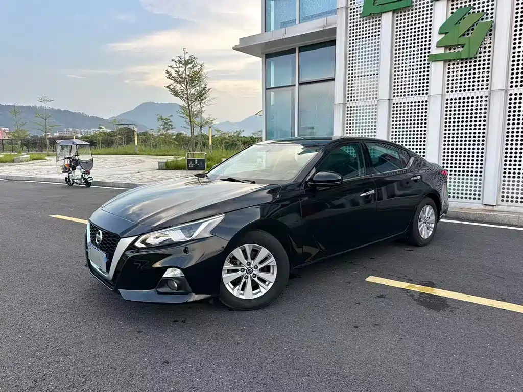Nissan Teana - фото 4