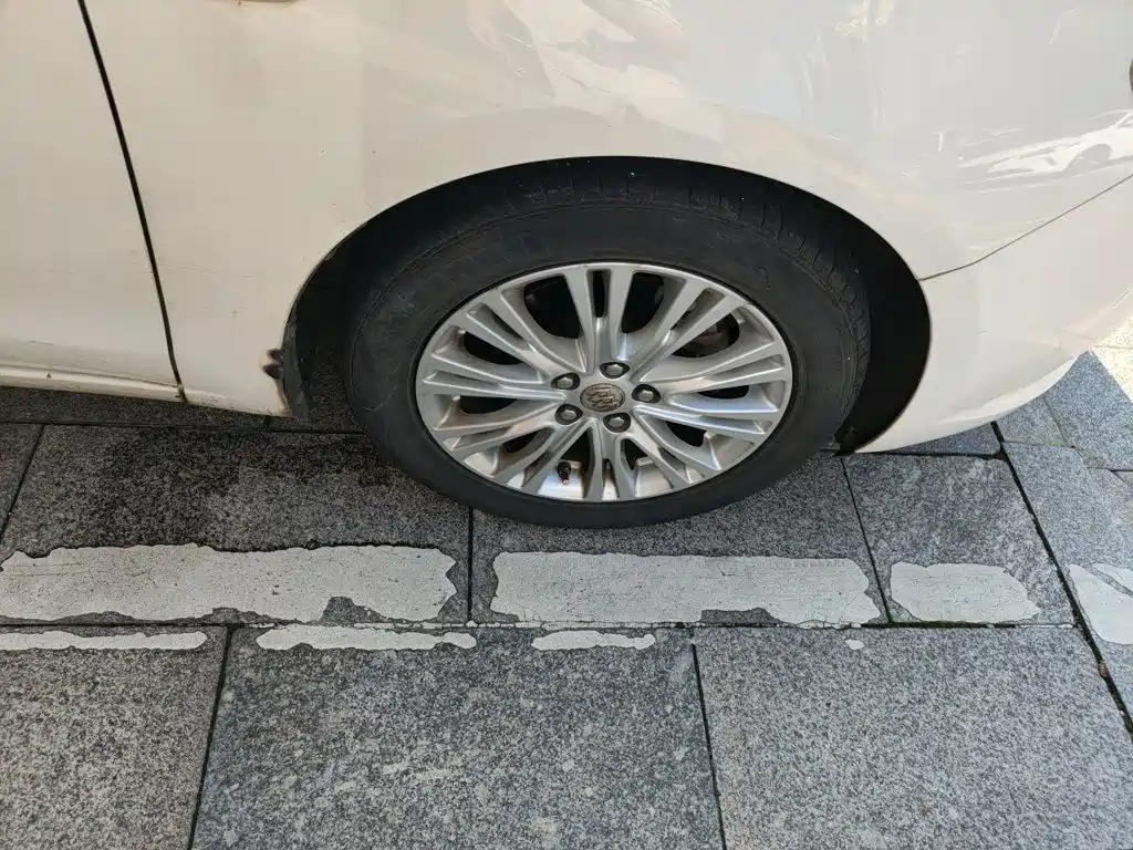 Buick Excelle — миниатюра 8