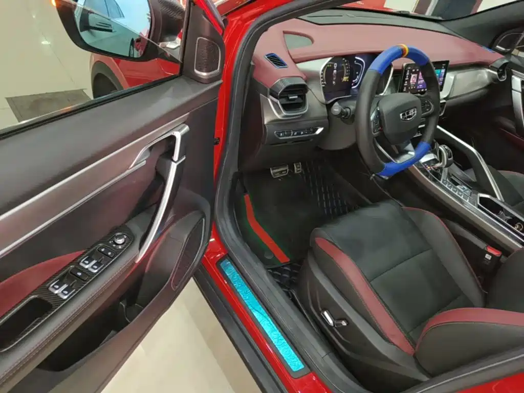 Geely Binyue — миниатюра 16