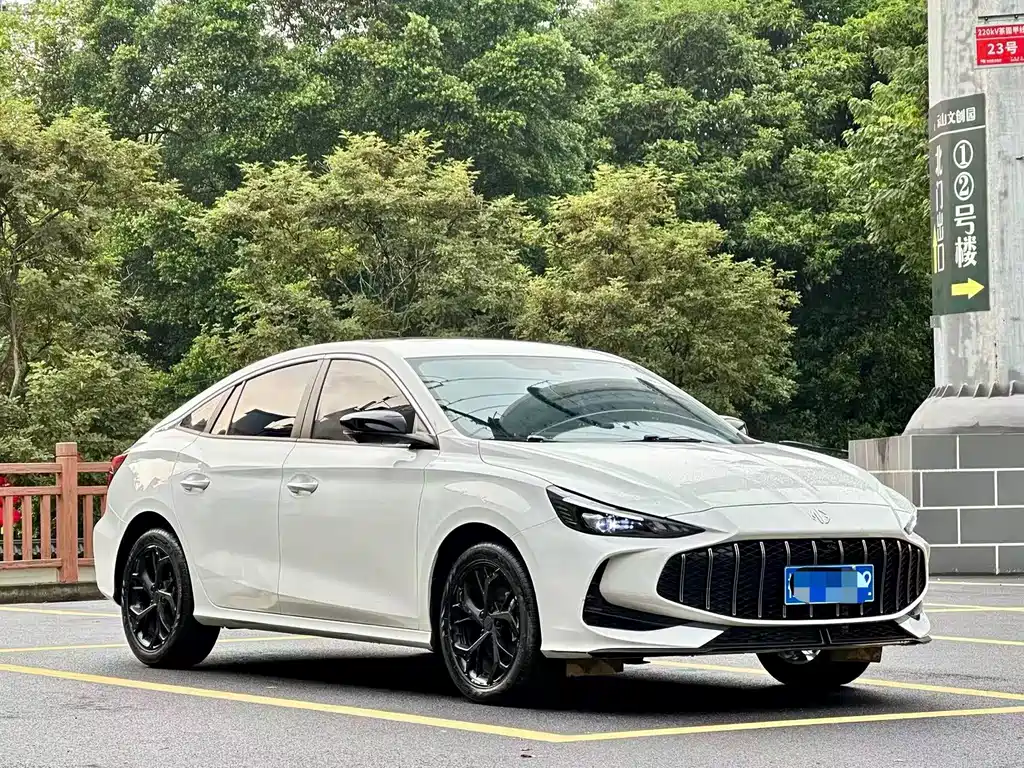 MG MG5 — миниатюра 3