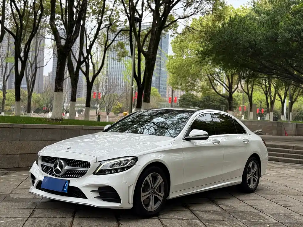 Mercedes-Benz C-Class 2020