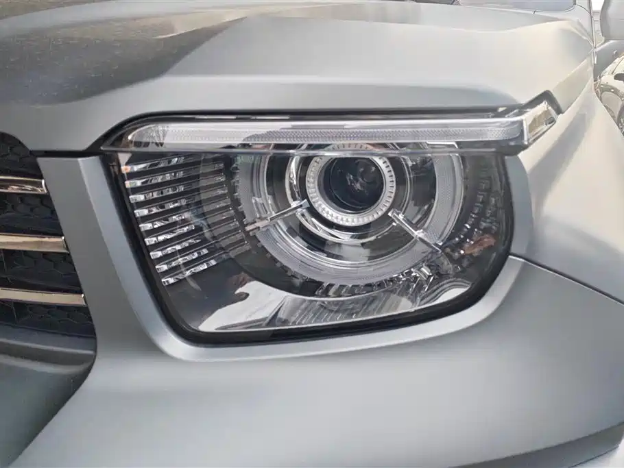 TANK TANK 700 NEW ENERGY