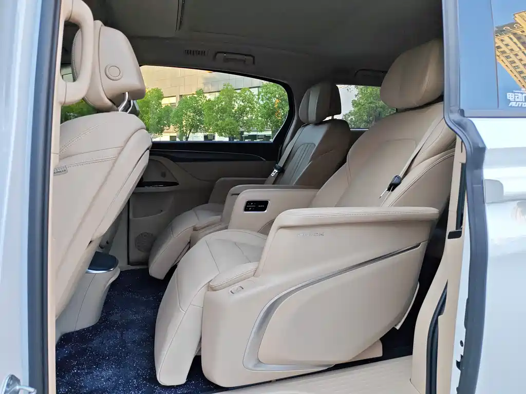 Buick GL8 2025 Premium