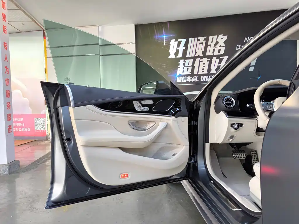 MERCEDES-BENZ AMG GT