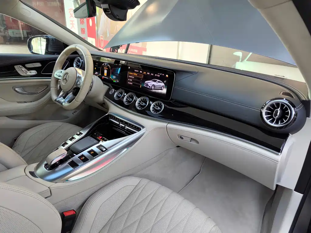 MERCEDES-BENZ AMG GT