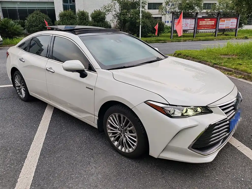 Toyota Avalon — миниатюра 2