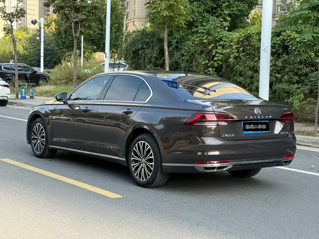 Volkswagen Phideon — миниатюра 4
