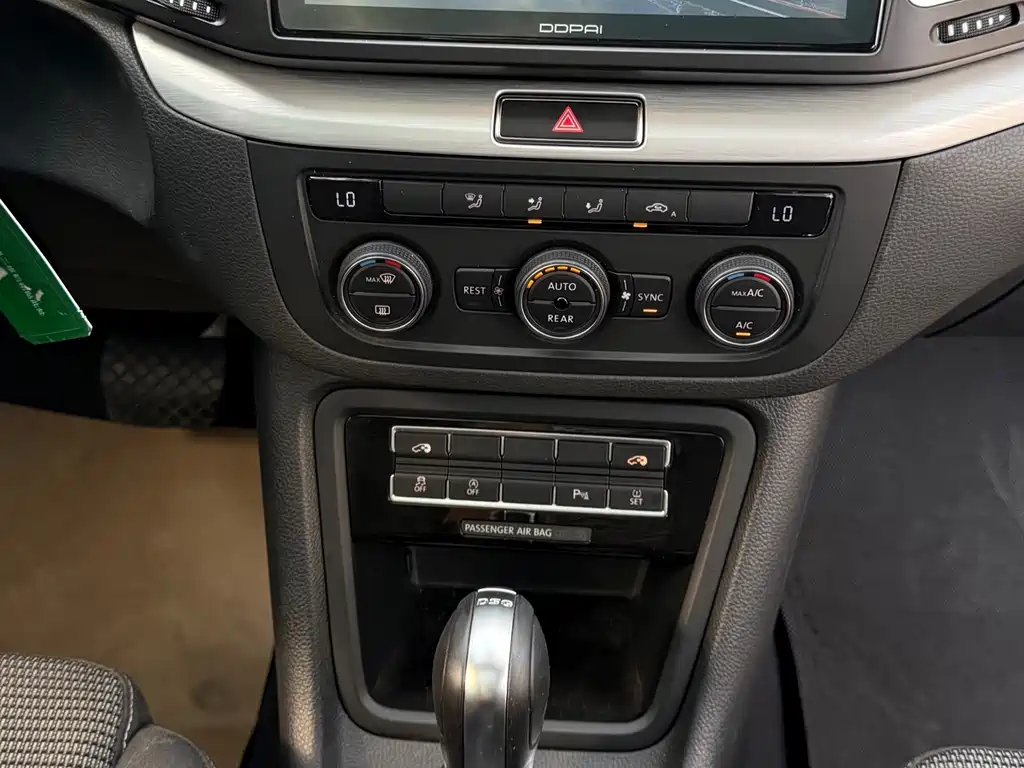 Volkswagen Sharan — миниатюра 20