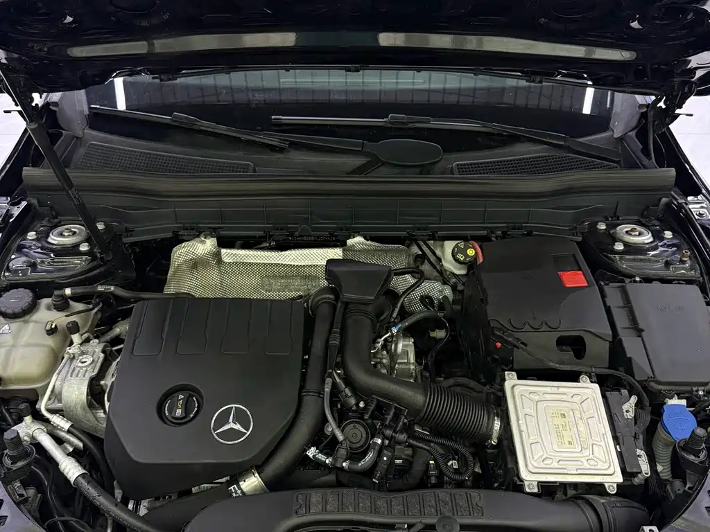 Mercedes-Benz GLB — миниатюра 22