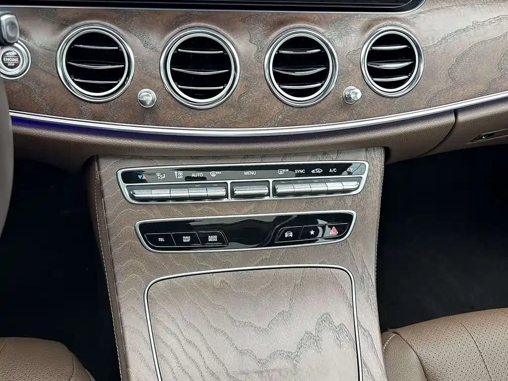 MERCEDES-BENZ E CLASS