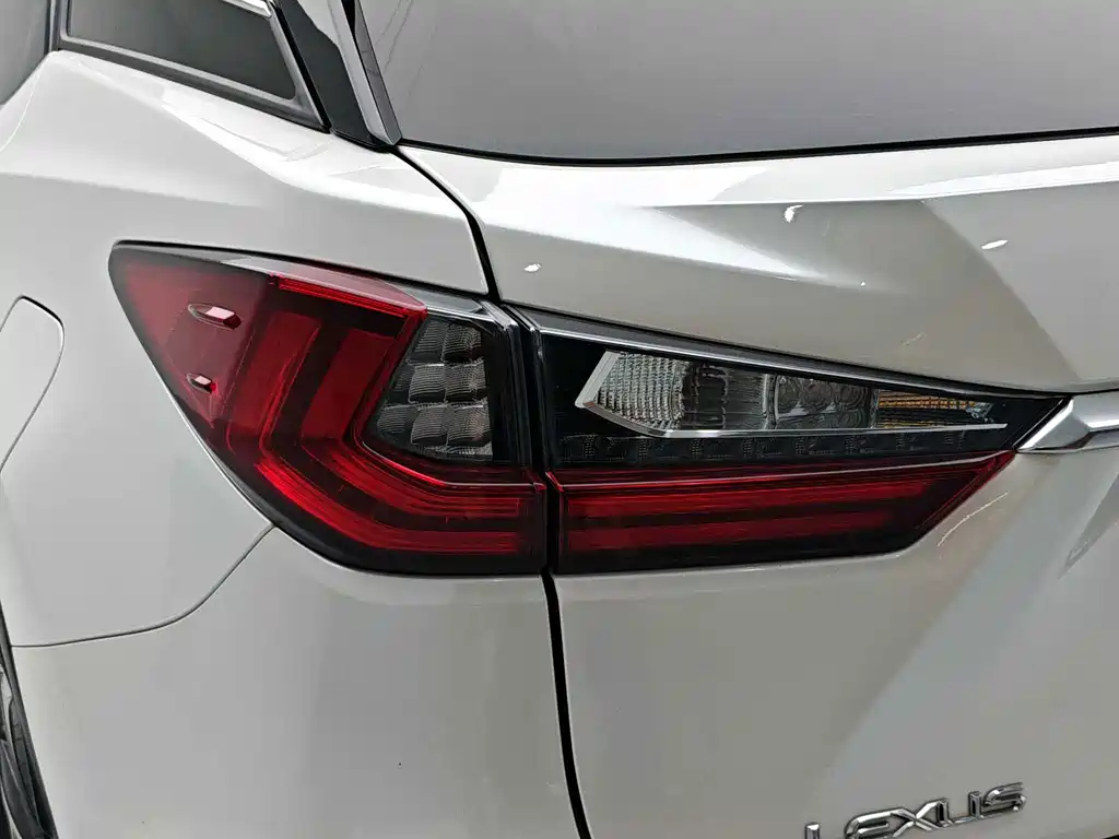 Lexus RX — миниатюра 14