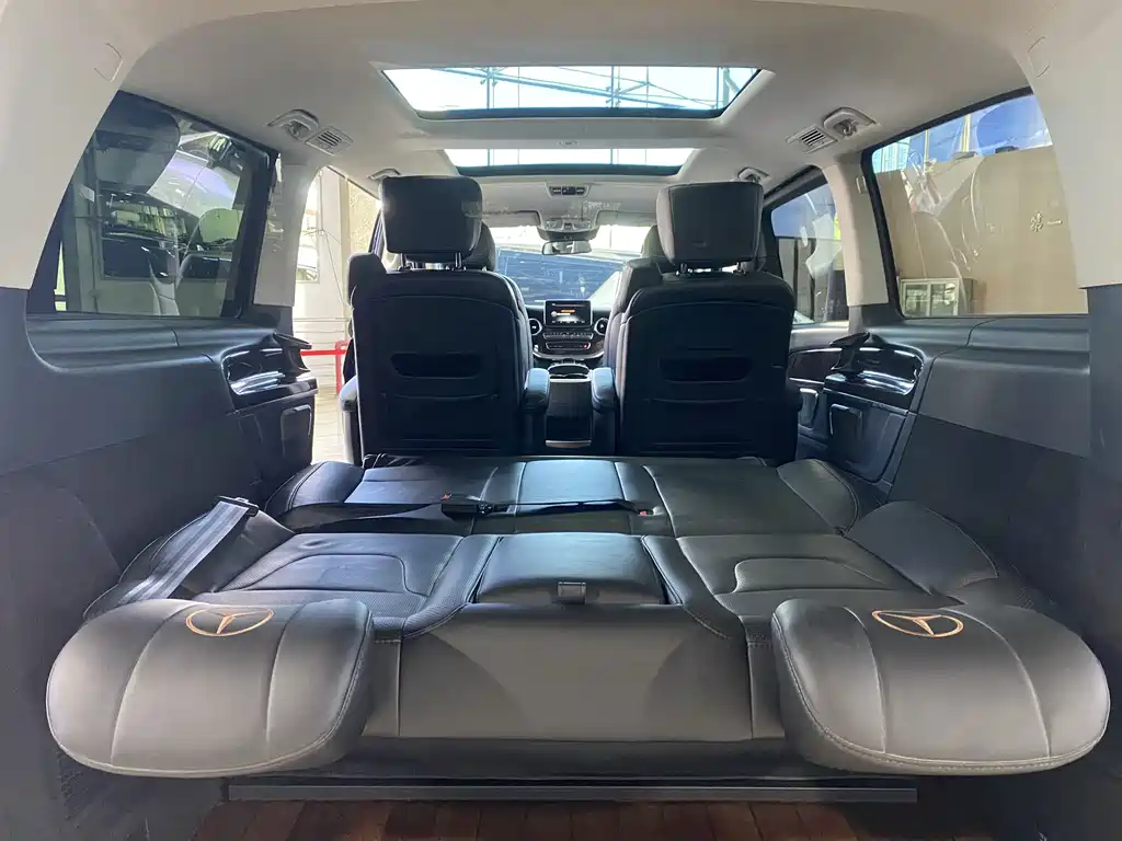 Mercedes-Benz V-Class — миниатюра 15
