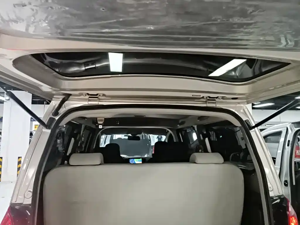 Wuling Hongguang V — миниатюра 19