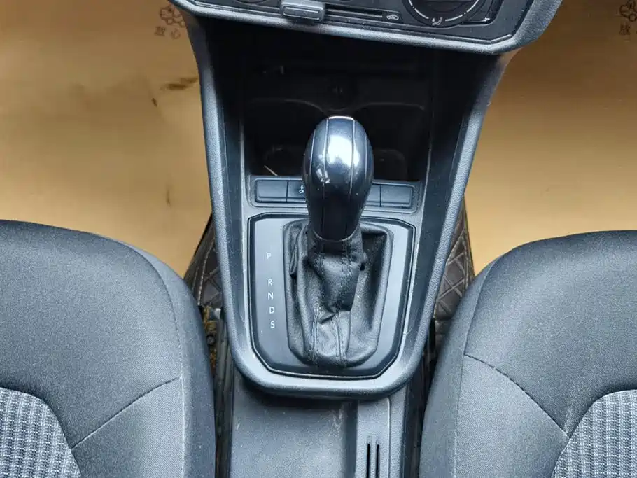 Volkswagen Santana — миниатюра 16