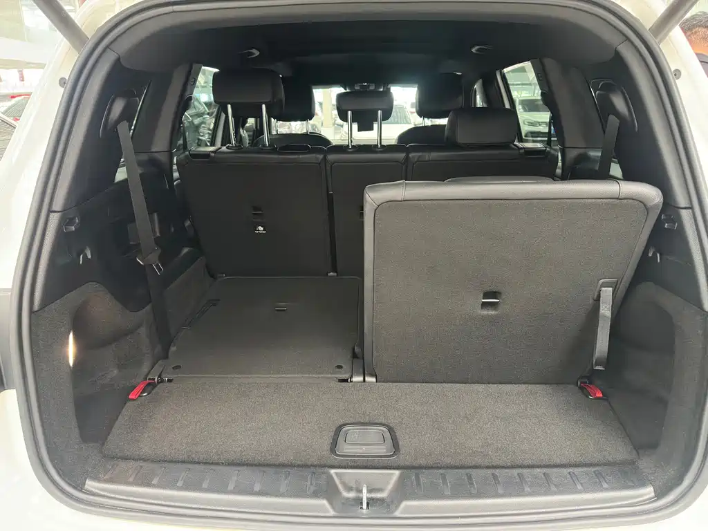 Mercedes-Benz GLB — миниатюра 14