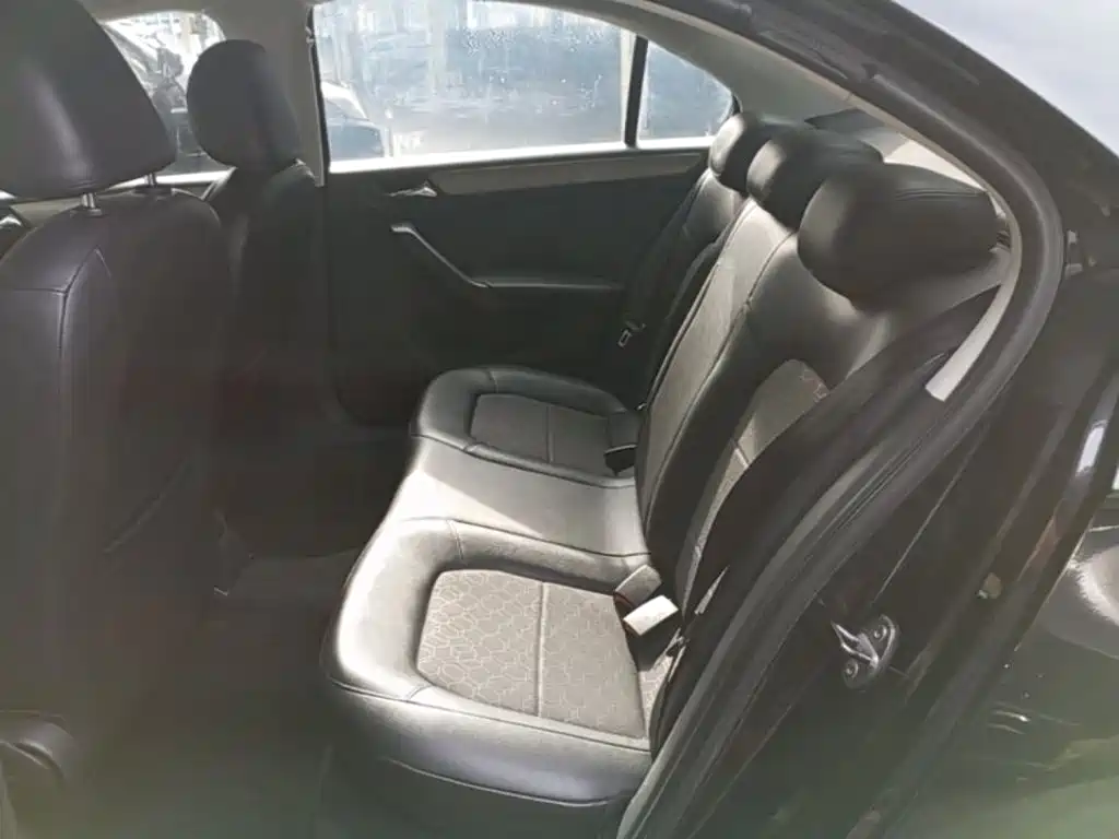 Volkswagen Santana — миниатюра 17