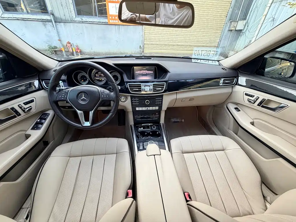 Mercedes-Benz E-Class — миниатюра 8