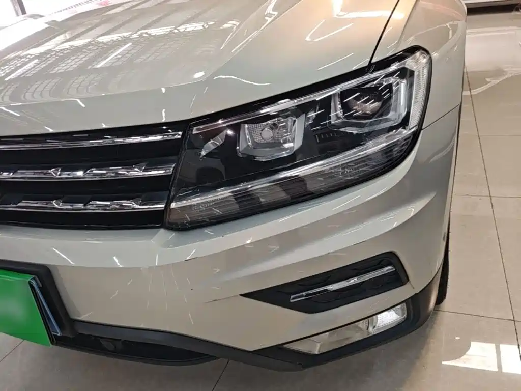 Volkswagen Tiguan L — миниатюра 24