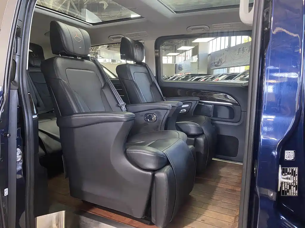 Mercedes-Benz V-Class — миниатюра 14
