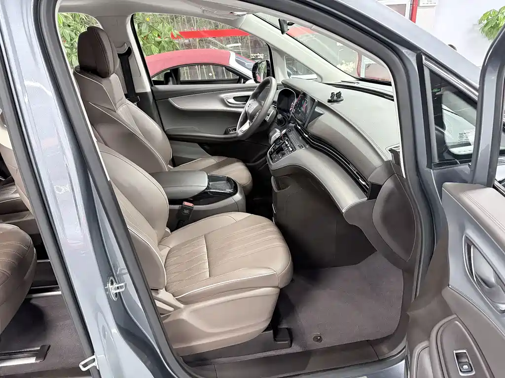 Roewe iMAX8 — миниатюра 9