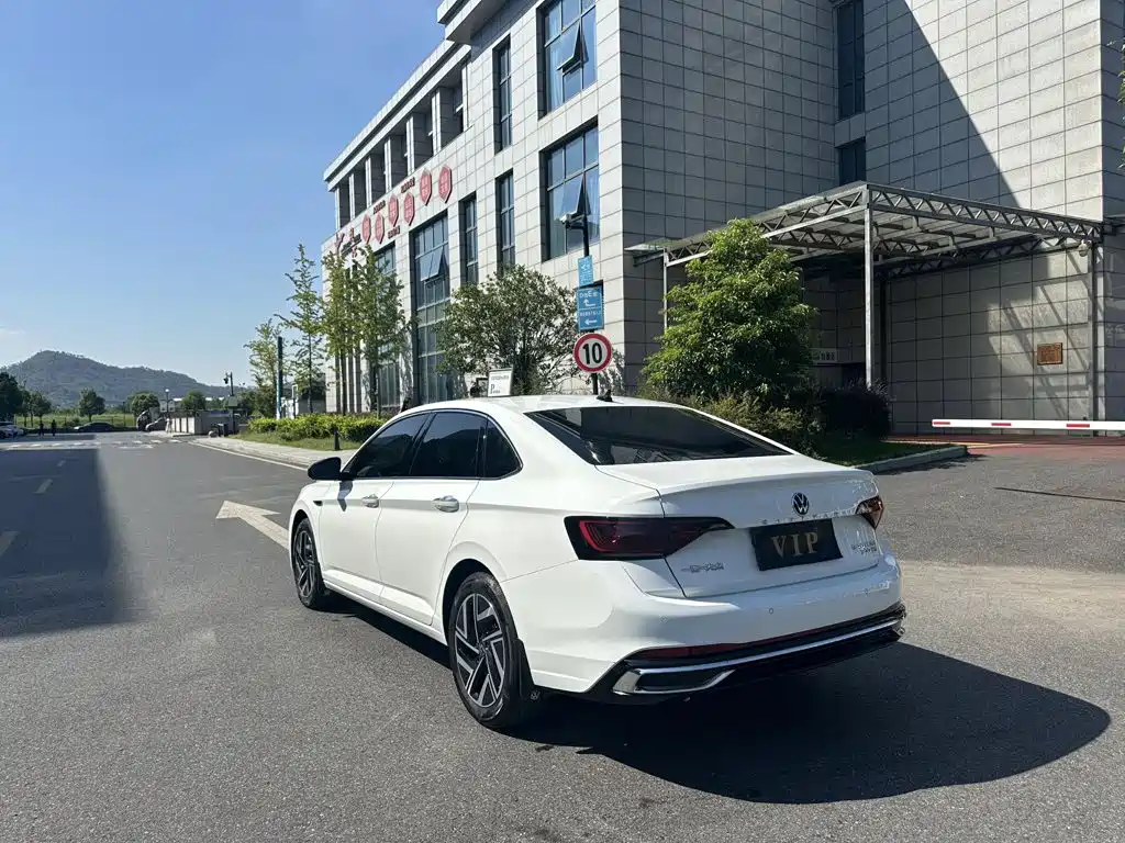 Volkswagen Sagitar — миниатюра 7