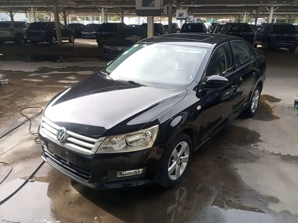 Volkswagen Santana — миниатюра 2