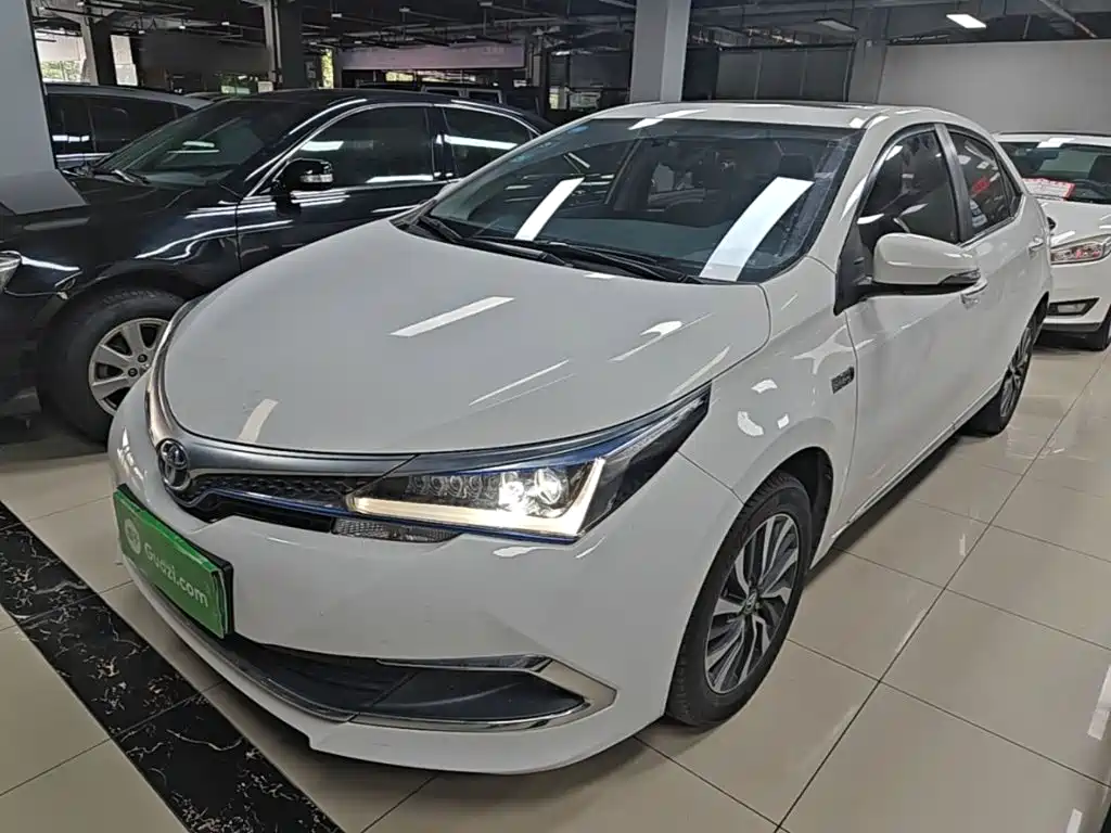 Toyota Corolla Hybrid — миниатюра 2