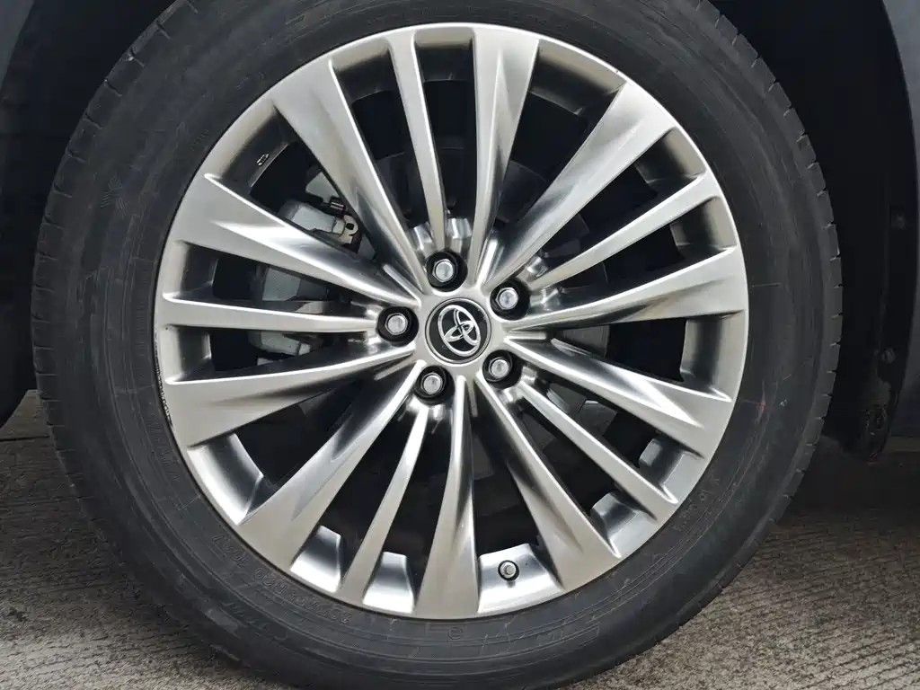 Toyota Highlander — миниатюра 17