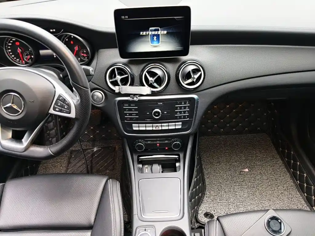 Mercedes-Benz GLA — миниатюра 13