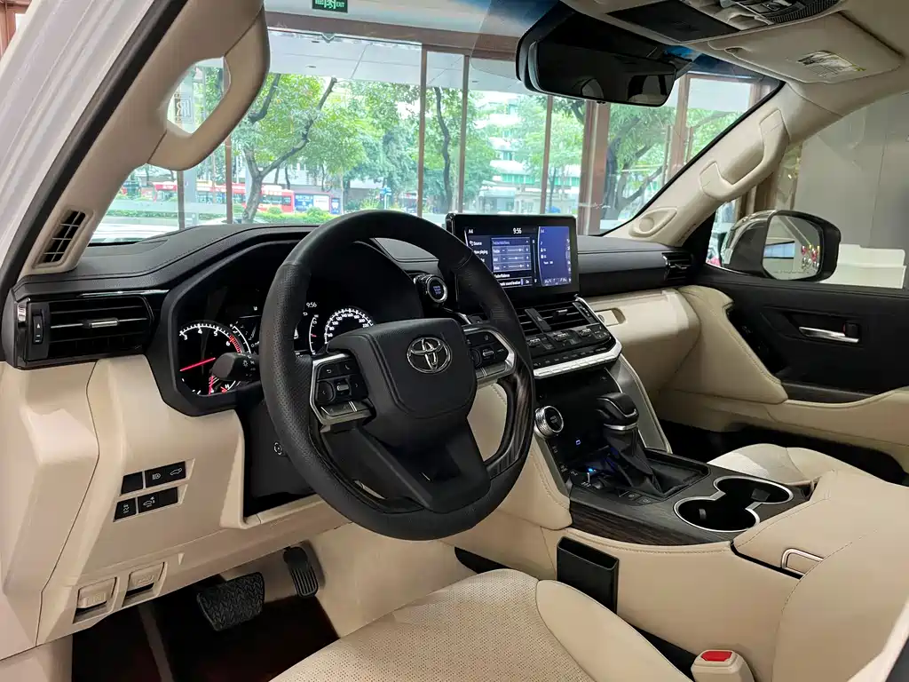 Toyota Land Cruiser 2023 3.5T VX-R