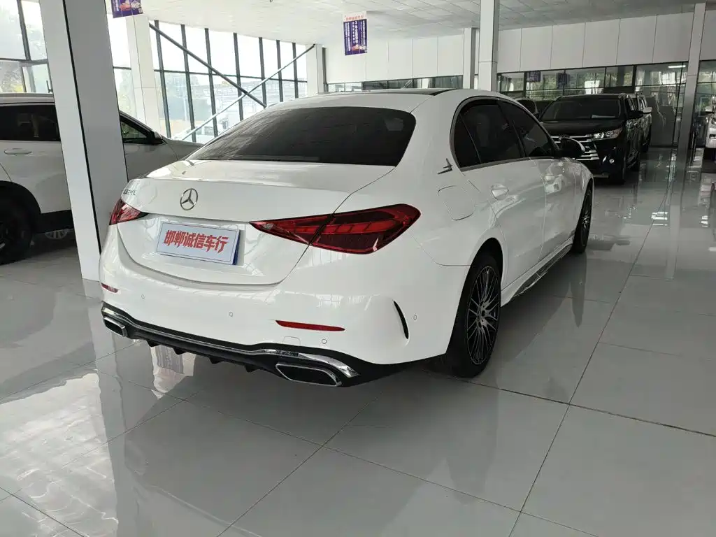 Mercedes-Benz C-Class — миниатюра 4