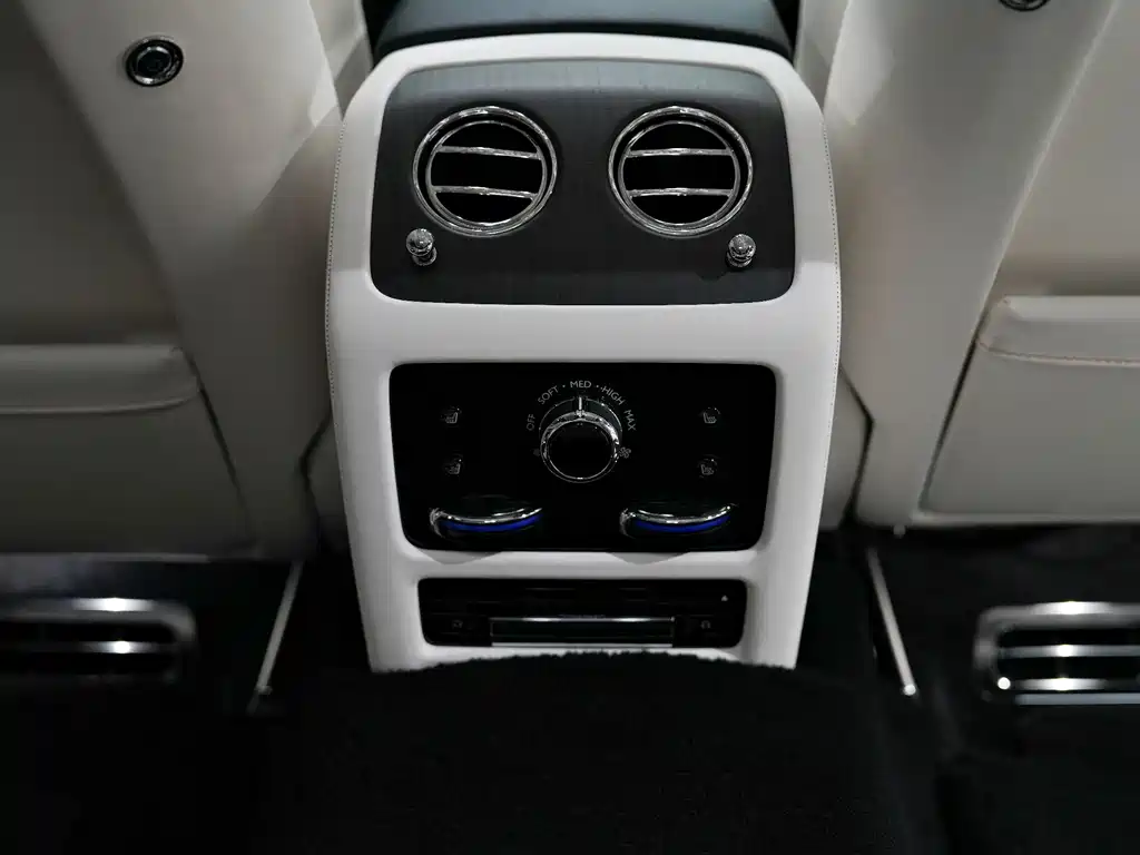 Rolls-Royce Ghost — миниатюра 40