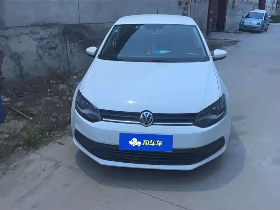 Volkswagen Polo 2016 1.4L MT