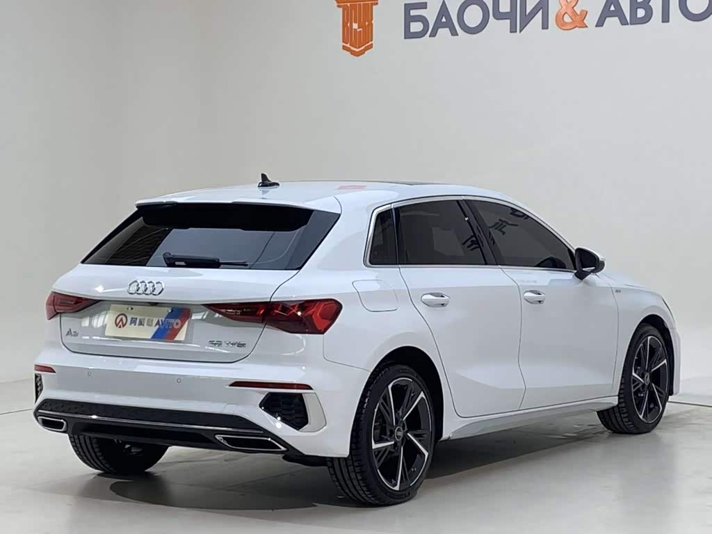 Audi A3 1.4 л 2022 г. Белый, пробег 20700 км